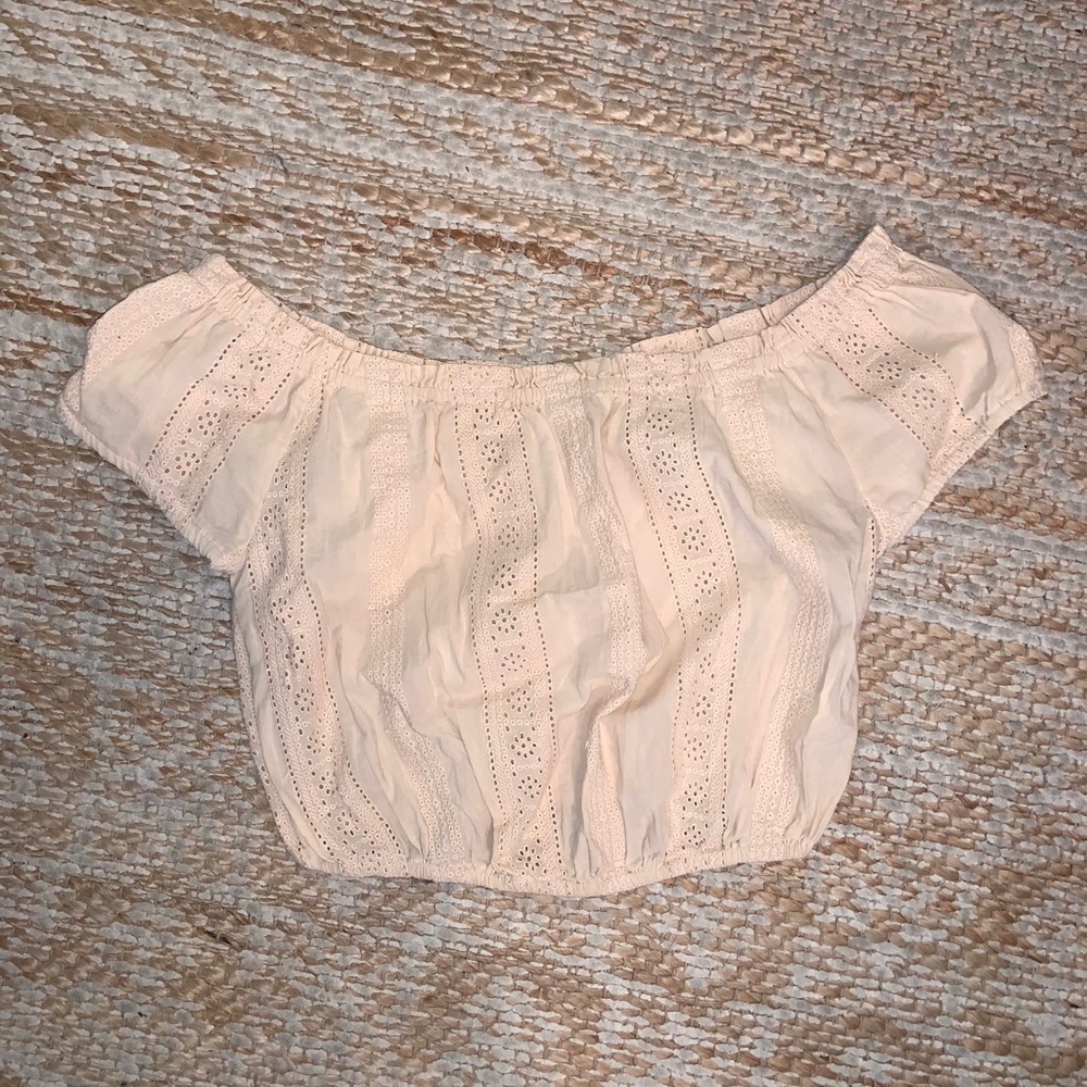 Crops top off shoulder top!